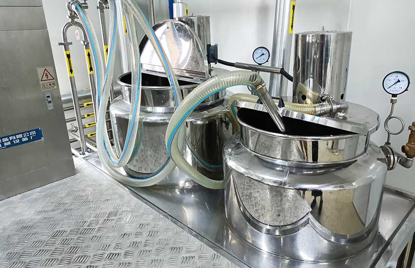 What is the Difference Between RHJ-A / B / C / D Vacuum Homogenizer Emulsifier?